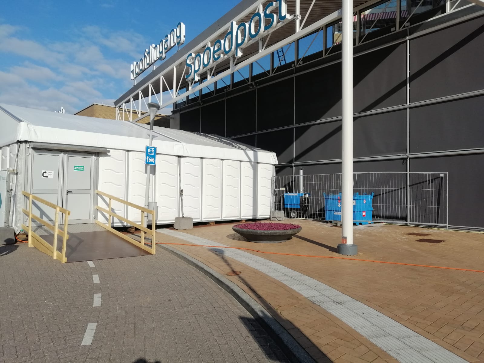 Cover photo Tent Tijdelijke HVAC installaties te huur als noodvoorziening