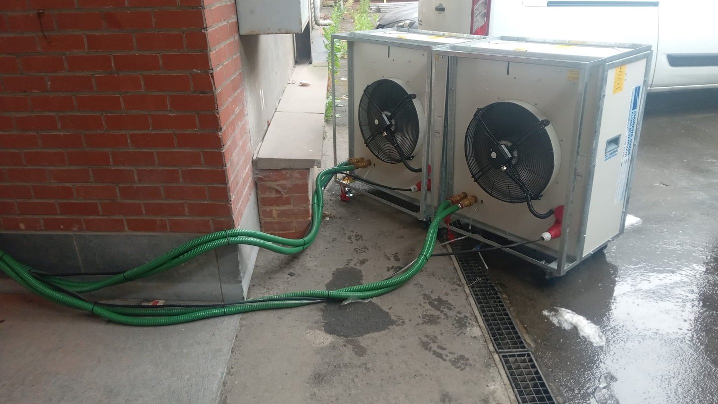 Hete verkoop, coole klanten!